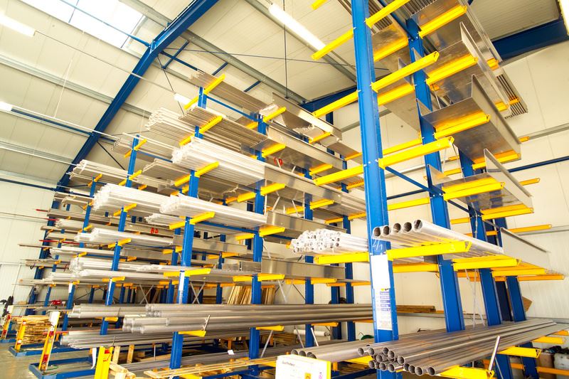 Supports en porte-à-faux robustes